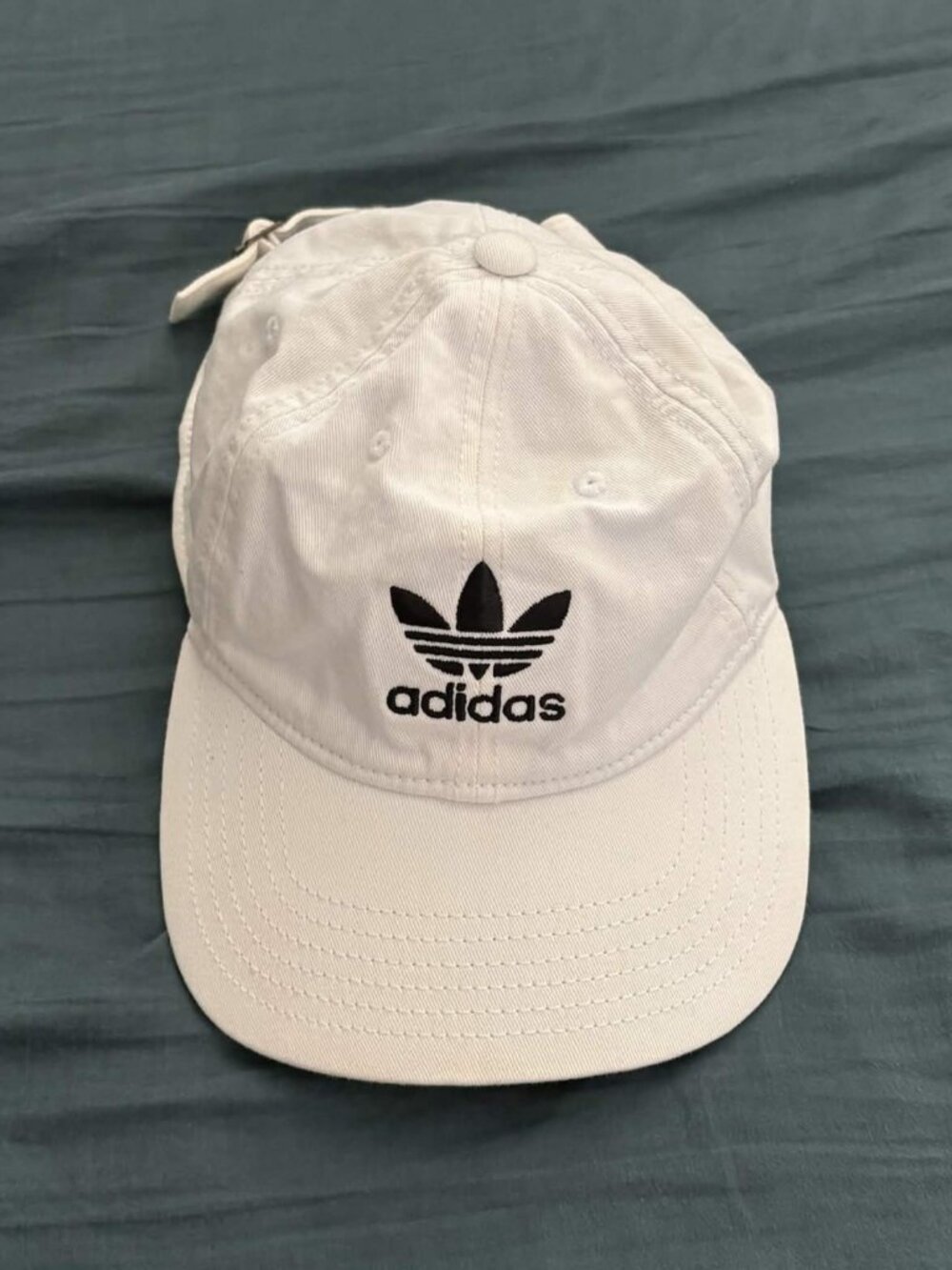 Adidas Original - White baseball hat/cap